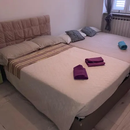 Host Soroka 2-4-6 Posti Trieste